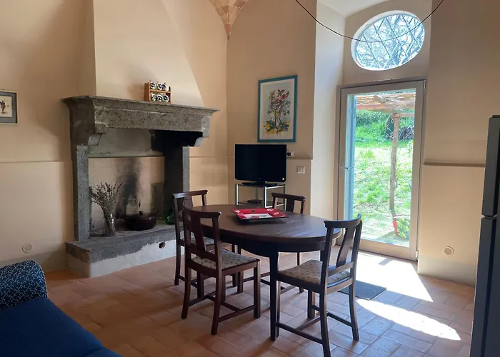 Merula Antica Dimora Agricola * Canonica (Via Francigena)