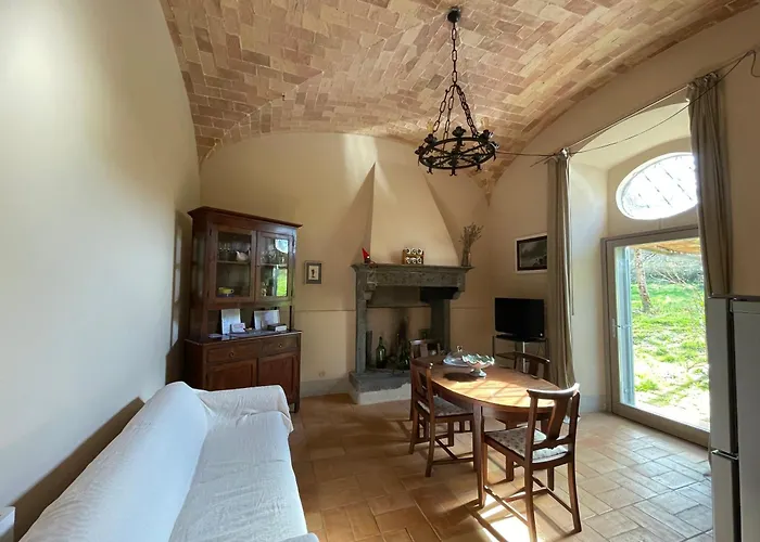 Merula Antica Dimora Agricola 住宿加早餐酒店 Canonica (Via Francigena)